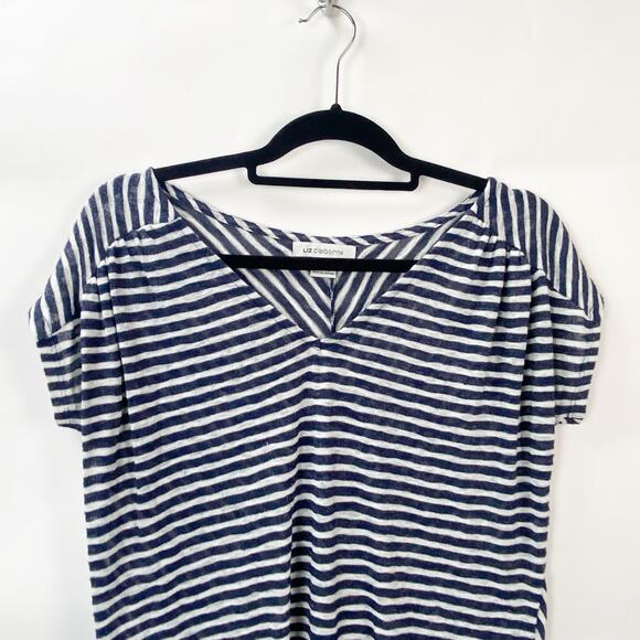 Liz Claiborne Small Womens Blue White Striped Knit Top Tee - Picture 2 of 6
